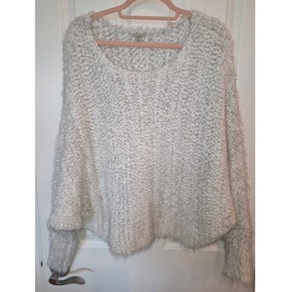 Ecote Urban Outfitters Soft White Gray Eyelash Round Neck Sweater Size Large EUC - Picture 1 of 4